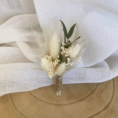 Boutonnière fleurs séchées blanc/vert sauge