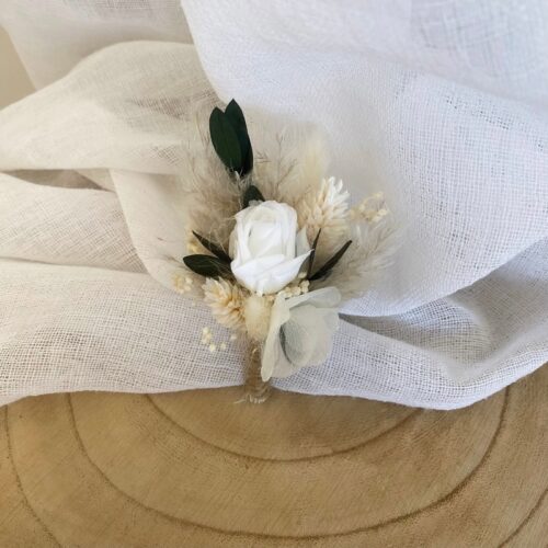 Boutonnière blanc/vert