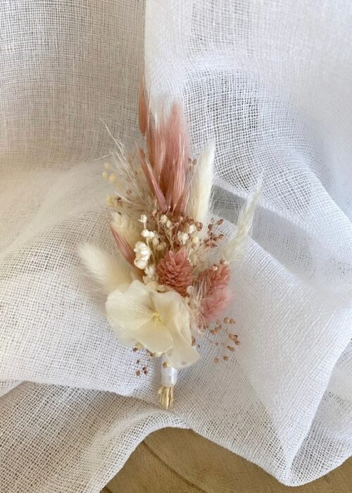 Boutonnière fleurs séchées Vieux rose