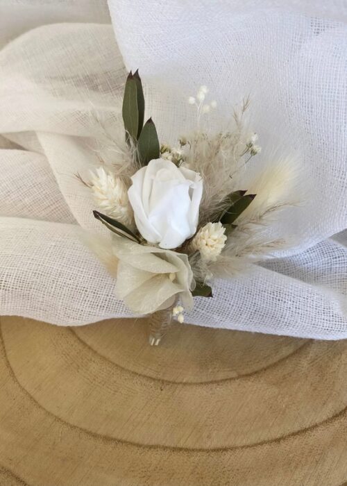 Boutonnière blanc/vert sauge
